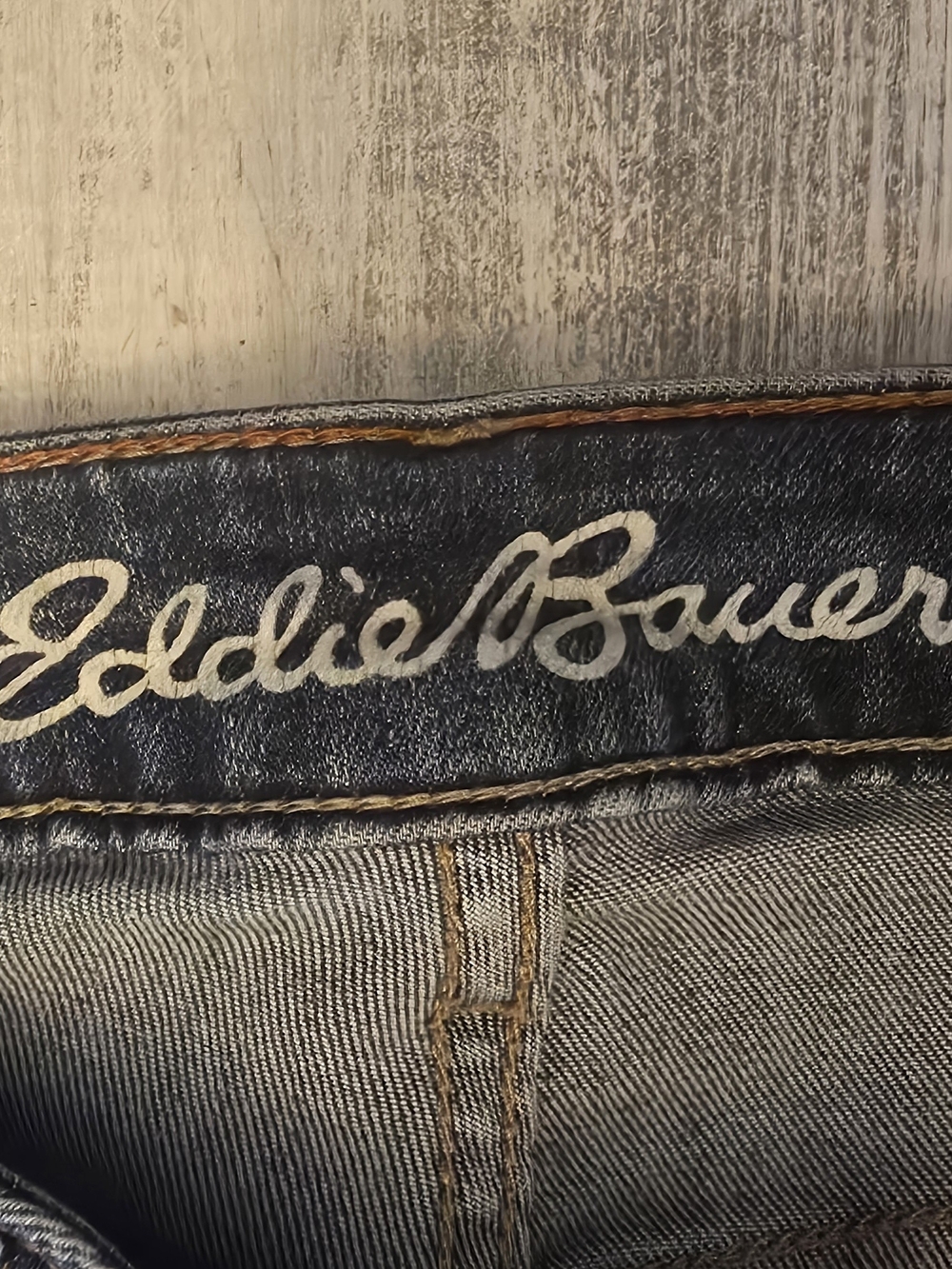 Eddie Bauer Women's Slim Straight Leg Jeans Dark Blue Wash Slightly Curvy sz 8 - Picture 3 of 7